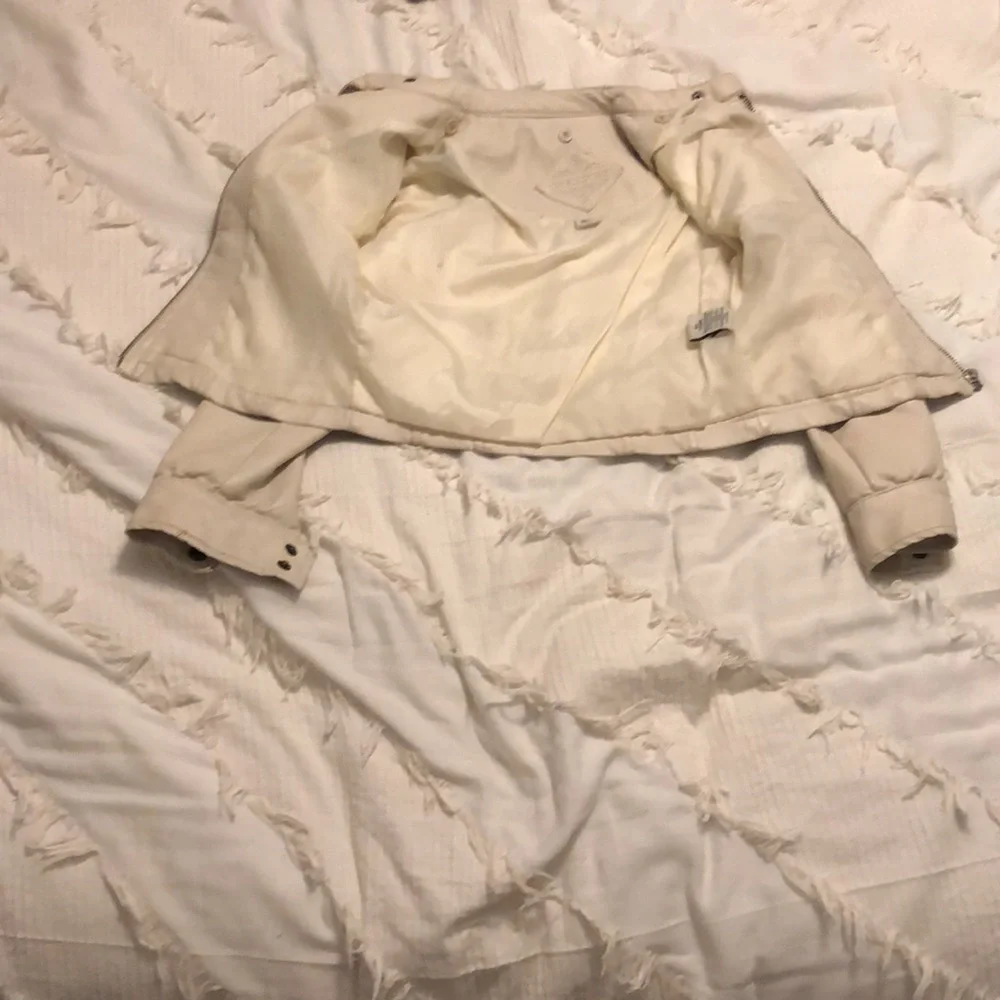 Jacket - Picture 4 of 4